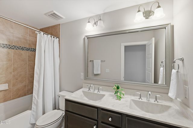 2801 Wilshire Hill Drive 105, Raleigh, NC 27604
