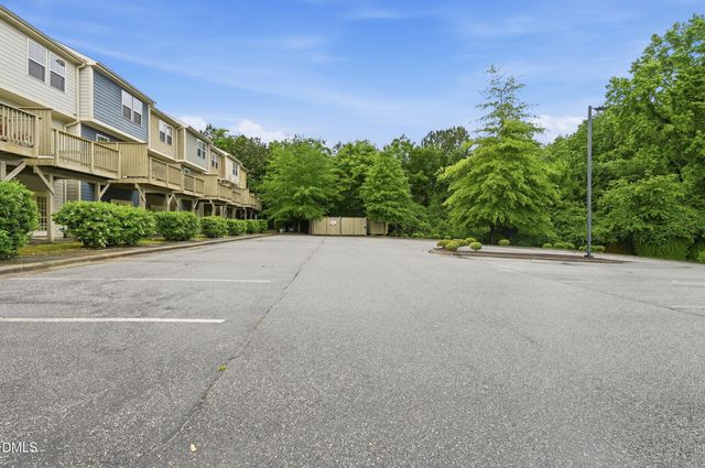 2801 Wilshire Hill Drive 105, Raleigh, NC 27604