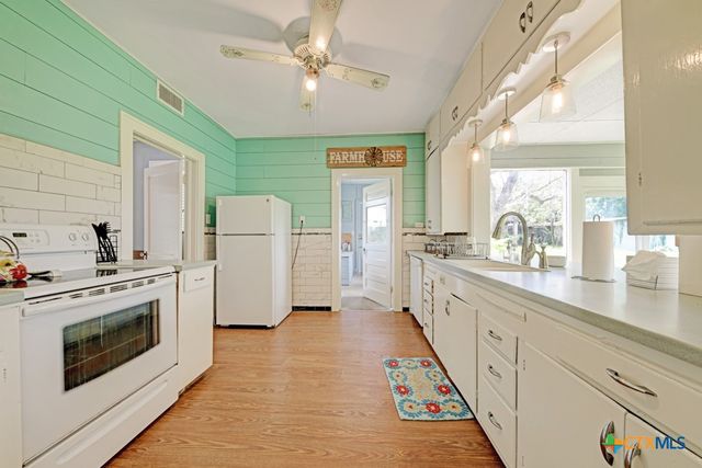 3508 Moulton Road, Gonzales, TX 78629