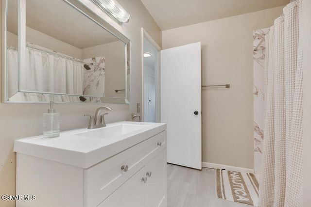 246 W Vineyard Avenue, Oxnard, CA 93036