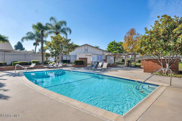 246 W Vineyard Avenue, Oxnard, CA 93036