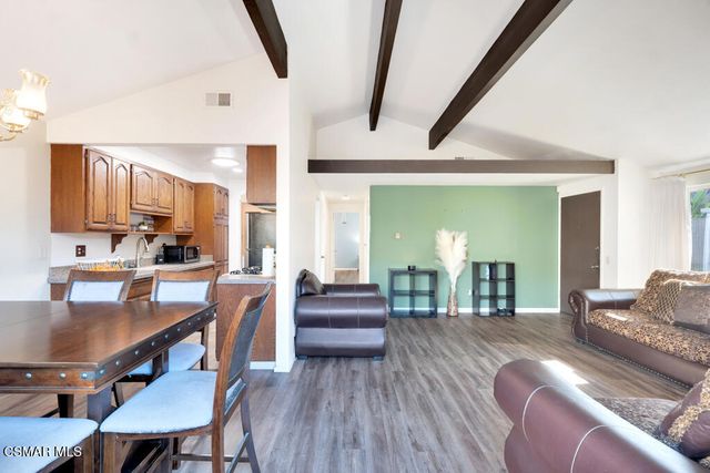 246 W Vineyard Avenue, Oxnard, CA 93036