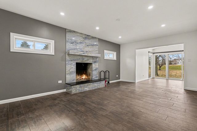 3002 N Maple Tree Lane, Wadsworth, IL 60083