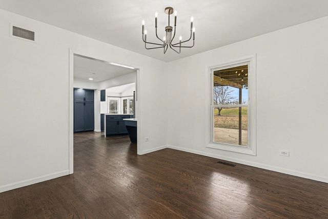 3002 N Maple Tree Lane, Wadsworth, IL 60083