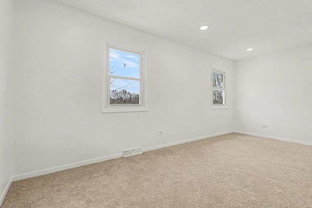 3002 N Maple Tree Lane, Wadsworth, IL 60083