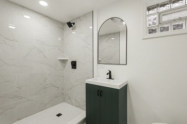 3002 N Maple Tree Lane, Wadsworth, IL 60083