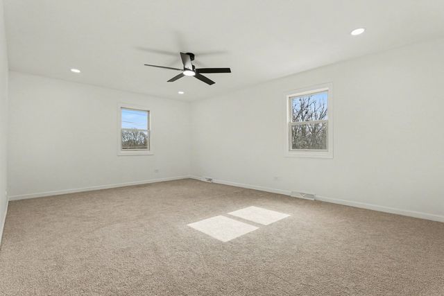 3002 N Maple Tree Lane, Wadsworth, IL 60083