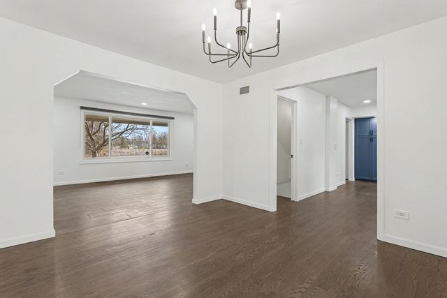 3002 N Maple Tree Lane, Wadsworth, IL 60083