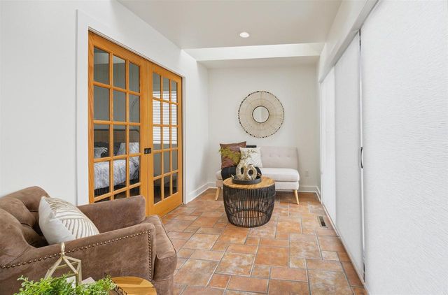 6097 E LYNGAAS ROAD, Winneconne, WI 54986