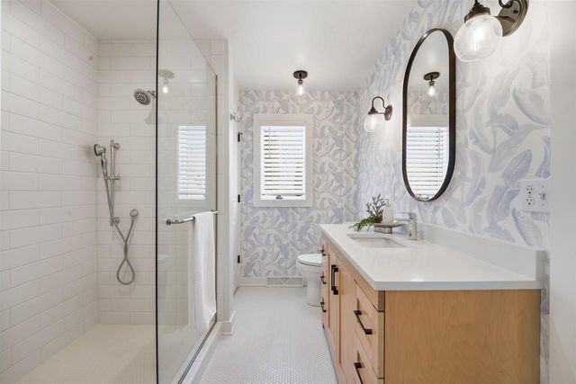 6097 E LYNGAAS ROAD, Winneconne, WI 54986