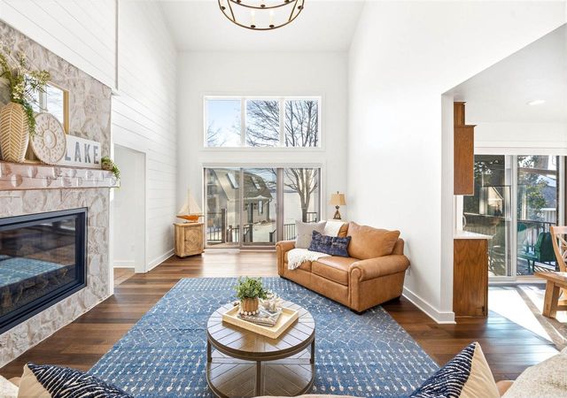 6097 E LYNGAAS ROAD, Winneconne, WI 54986