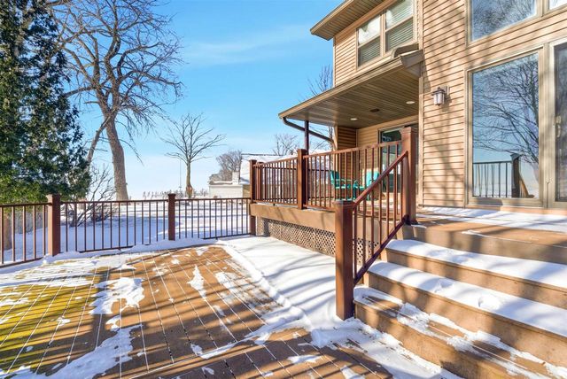 6097 E LYNGAAS ROAD, Winneconne, WI 54986