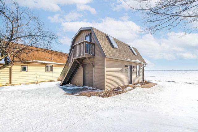 6097 E LYNGAAS ROAD, Winneconne, WI 54986