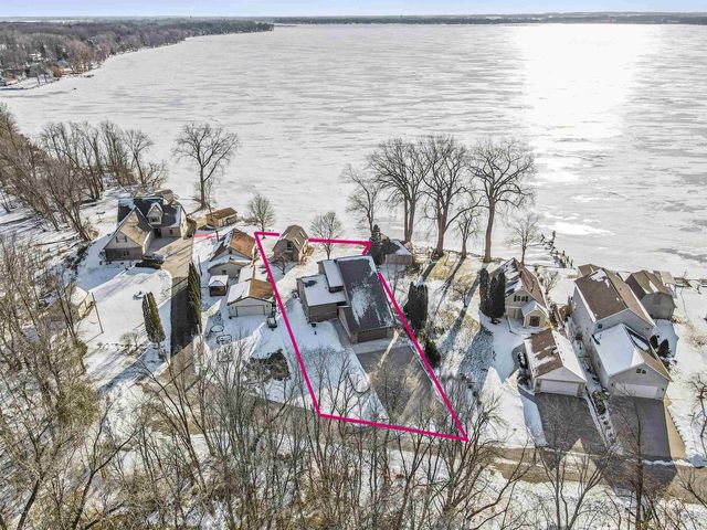 6097 E LYNGAAS ROAD, Winneconne, WI 54986