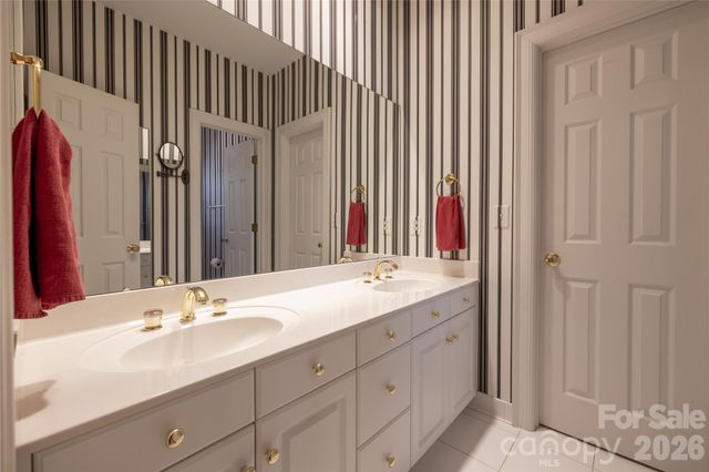 15709 Ballantyne Country Club Drive, Charlotte, NC 28277