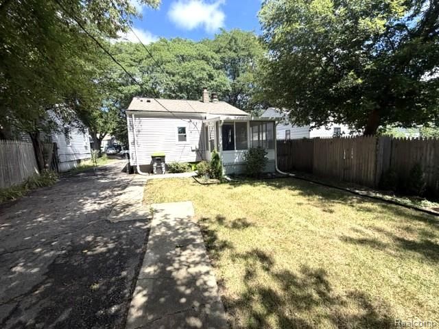 227 W Strathmore Avenue, Pontiac, MI 48340