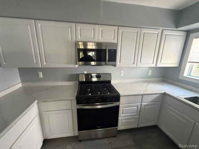 227 W Strathmore Avenue, Pontiac, MI 48340