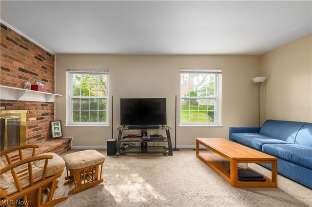 7005 Carriage Hill Drive 104, Brecksville, OH 44141