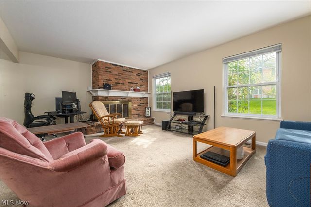 7005 Carriage Hill Drive 104, Brecksville, OH 44141