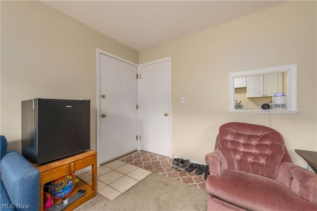 7005 Carriage Hill Drive 104, Brecksville, OH 44141