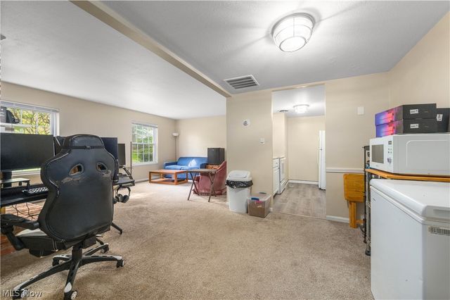 7005 Carriage Hill Drive 104, Brecksville, OH 44141