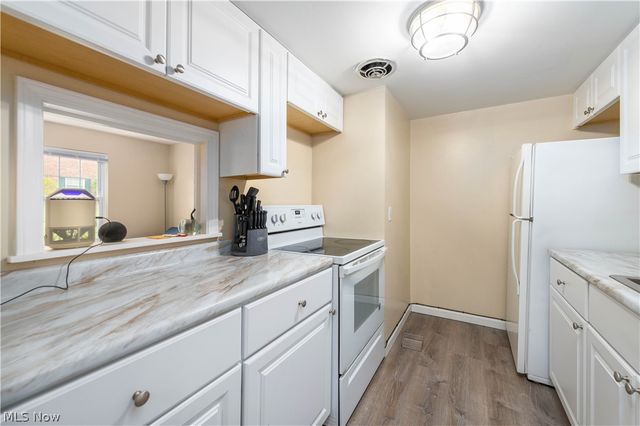 7005 Carriage Hill Drive 104, Brecksville, OH 44141