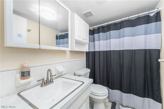 7005 Carriage Hill Drive 104, Brecksville, OH 44141