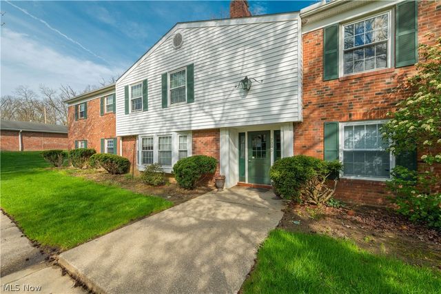 7005 Carriage Hill Drive 104, Brecksville, OH 44141