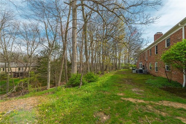 7005 Carriage Hill Drive 104, Brecksville, OH 44141