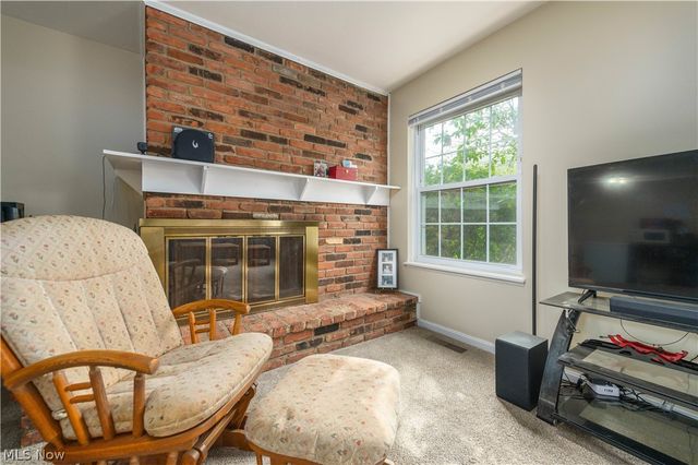 7005 Carriage Hill Drive 104, Brecksville, OH 44141