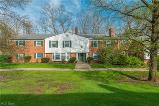 7005 Carriage Hill Drive 104, Brecksville, OH 44141