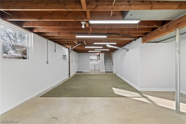 136 S Metzger Avenue, Rittman, OH 44270