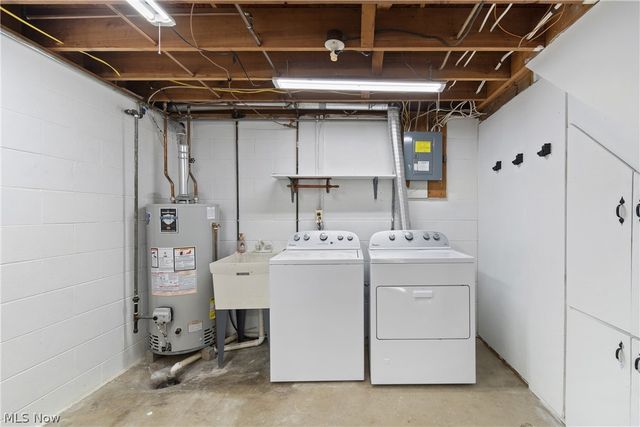 136 S Metzger Avenue, Rittman, OH 44270