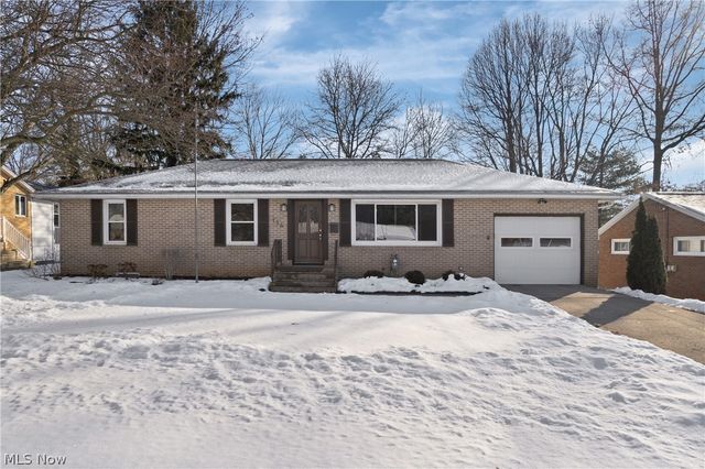 136 S Metzger Avenue, Rittman, OH 44270