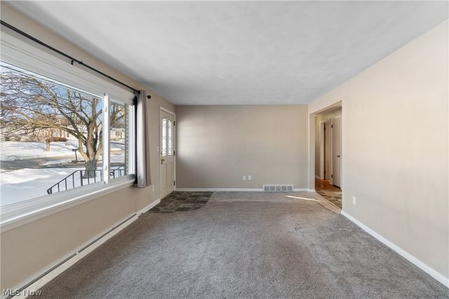 136 S Metzger Avenue, Rittman, OH 44270