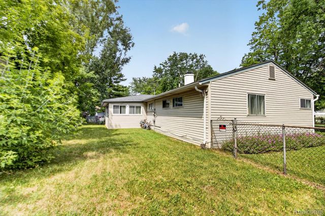 1459 Grove Road, York Charter Township, MI 48198