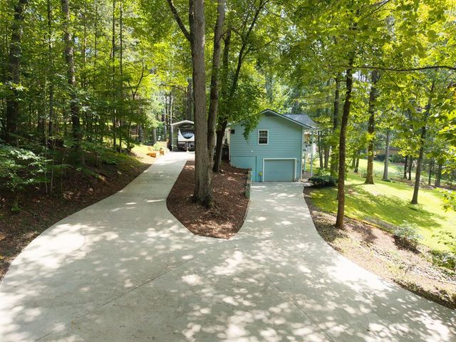 5147 Summerwood Lane, Young Harris, GA 30582