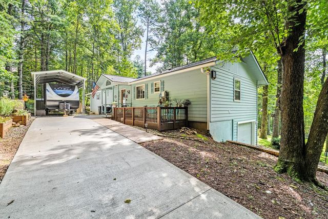 5147 Summerwood Lane, Young Harris, GA 30582