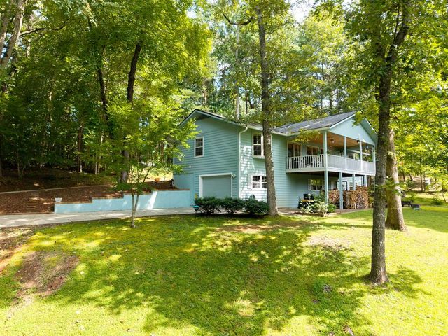 5147 Summerwood Lane, Young Harris, GA 30582