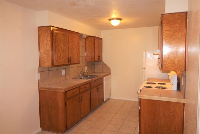 1707 Jennifer Circle, Norman, OK 73071