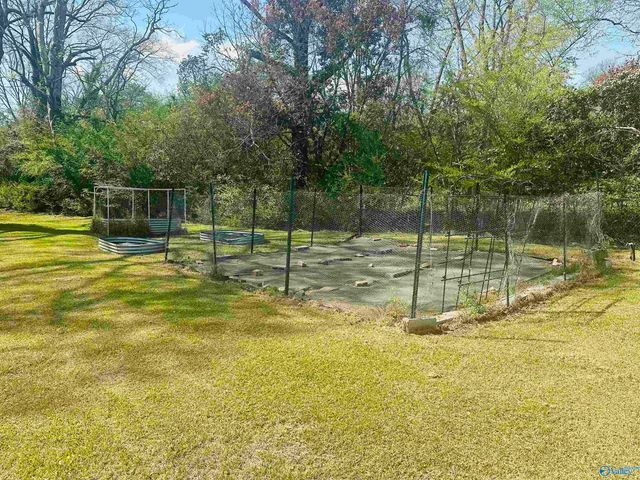 2004 Lookout Street, Gadsden, AL 35904