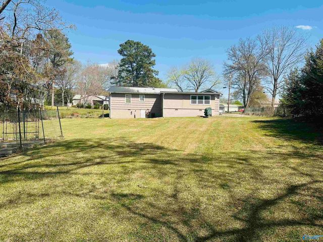 2004 Lookout Street, Gadsden, AL 35904