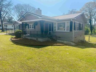 2004 Lookout Street, Gadsden, AL 35904