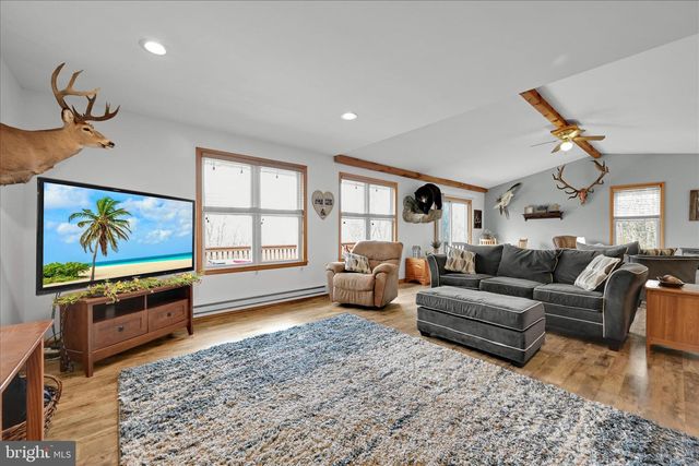 1144 CATAWISSA RD, Tamaqua, PA 18252