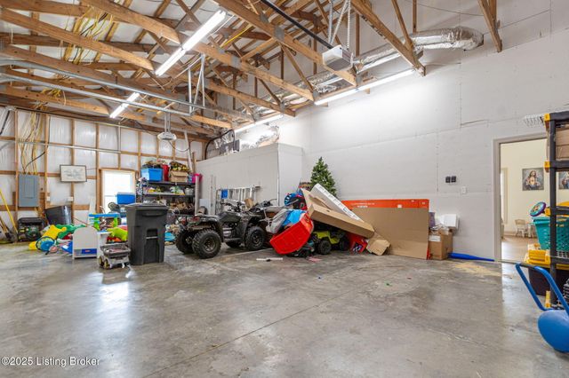 1750 Greens Chapel Rd, Bloomfield, KY 40008