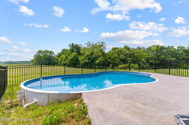 1750 Greens Chapel Rd, Bloomfield, KY 40008