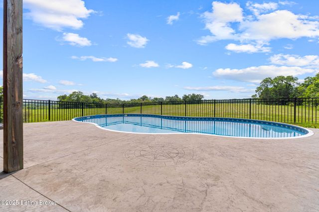 1750 Greens Chapel Rd, Bloomfield, KY 40008