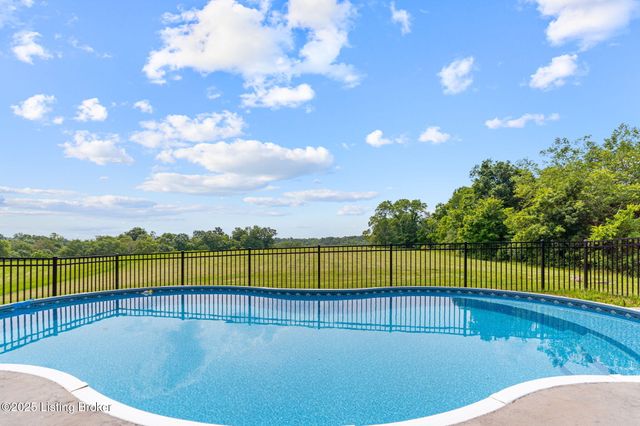 1750 Greens Chapel Rd, Bloomfield, KY 40008