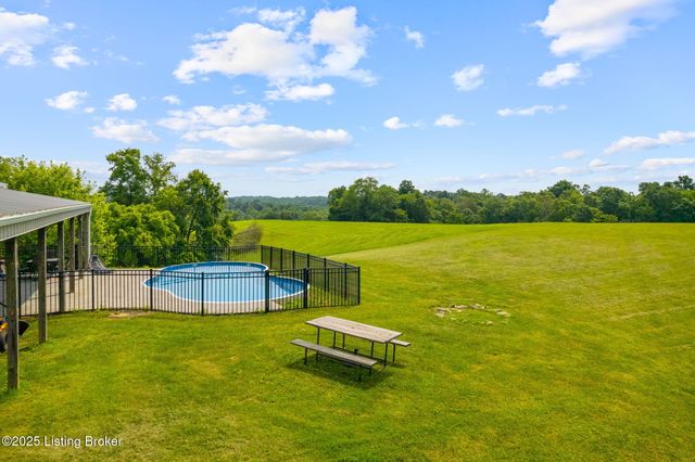 1750 Greens Chapel Rd, Bloomfield, KY 40008