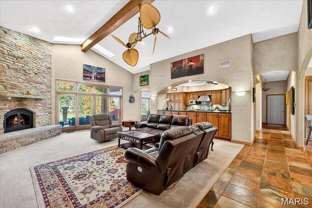 1504 Gedern Drive, Columbia, IL 62236